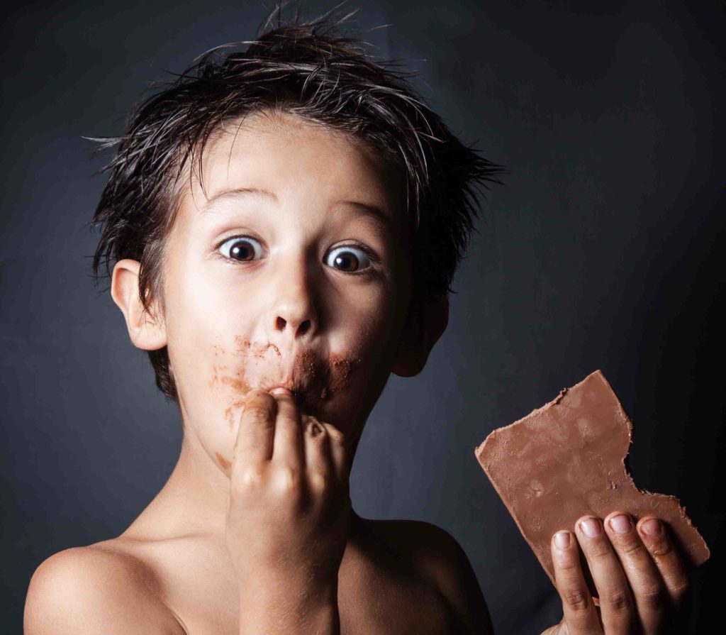 kid-eating-chocolate