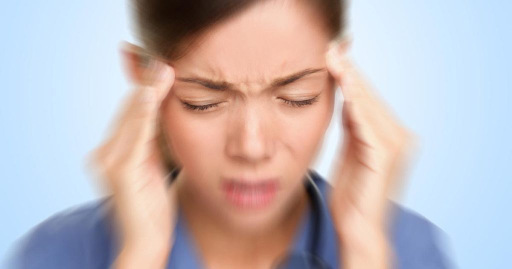 woman-migraine