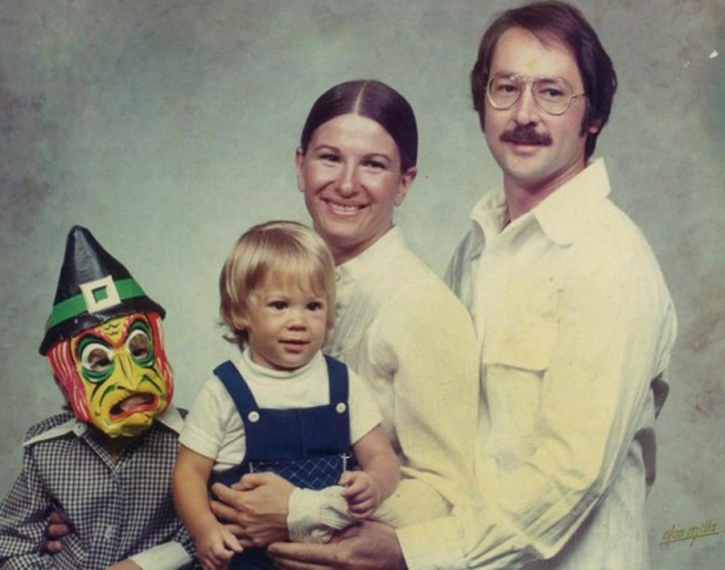 awkward-family-portrait-2