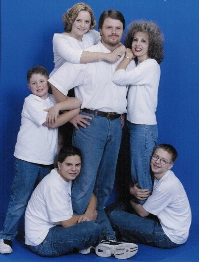 awkward-family-portrait-8