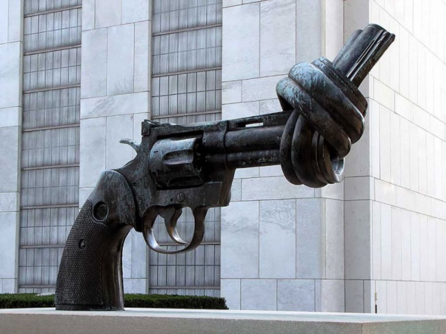 Knotted gun sculpture